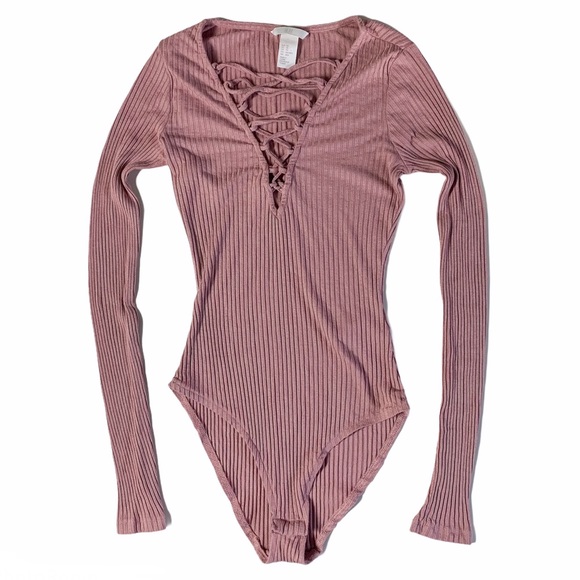 🎁 Dusty pink rib knit bodysuit - Picture 3 of 9